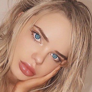 Blakely Smith Real Phone Number Whatsapp